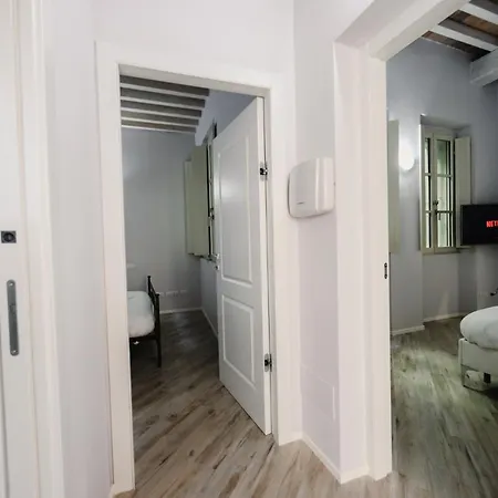 Cathedral Elegant Appartement Parme