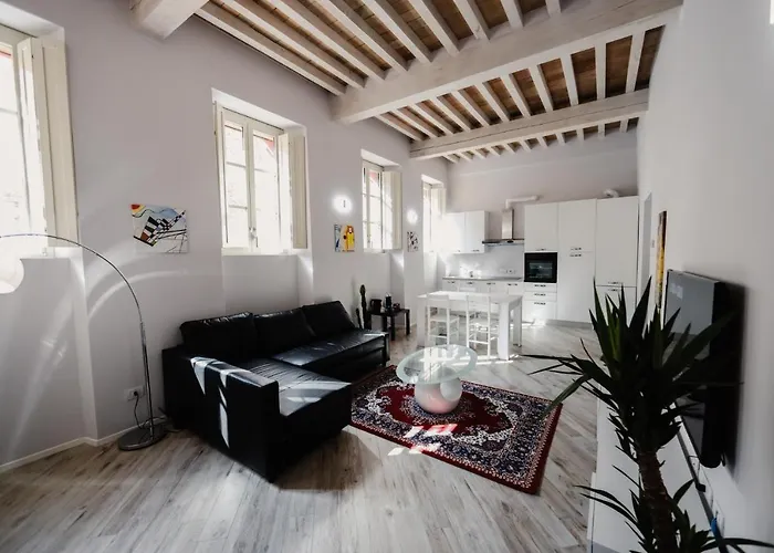 Apartment Cathedral Elegant Parma